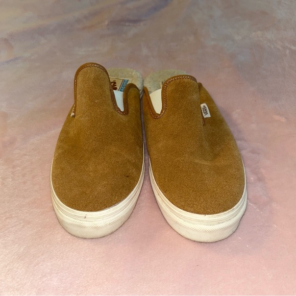 Vans ultracush brown suede and sherpa mules size 8 women’s or 6.5 men’s - Picture 2 of 8
